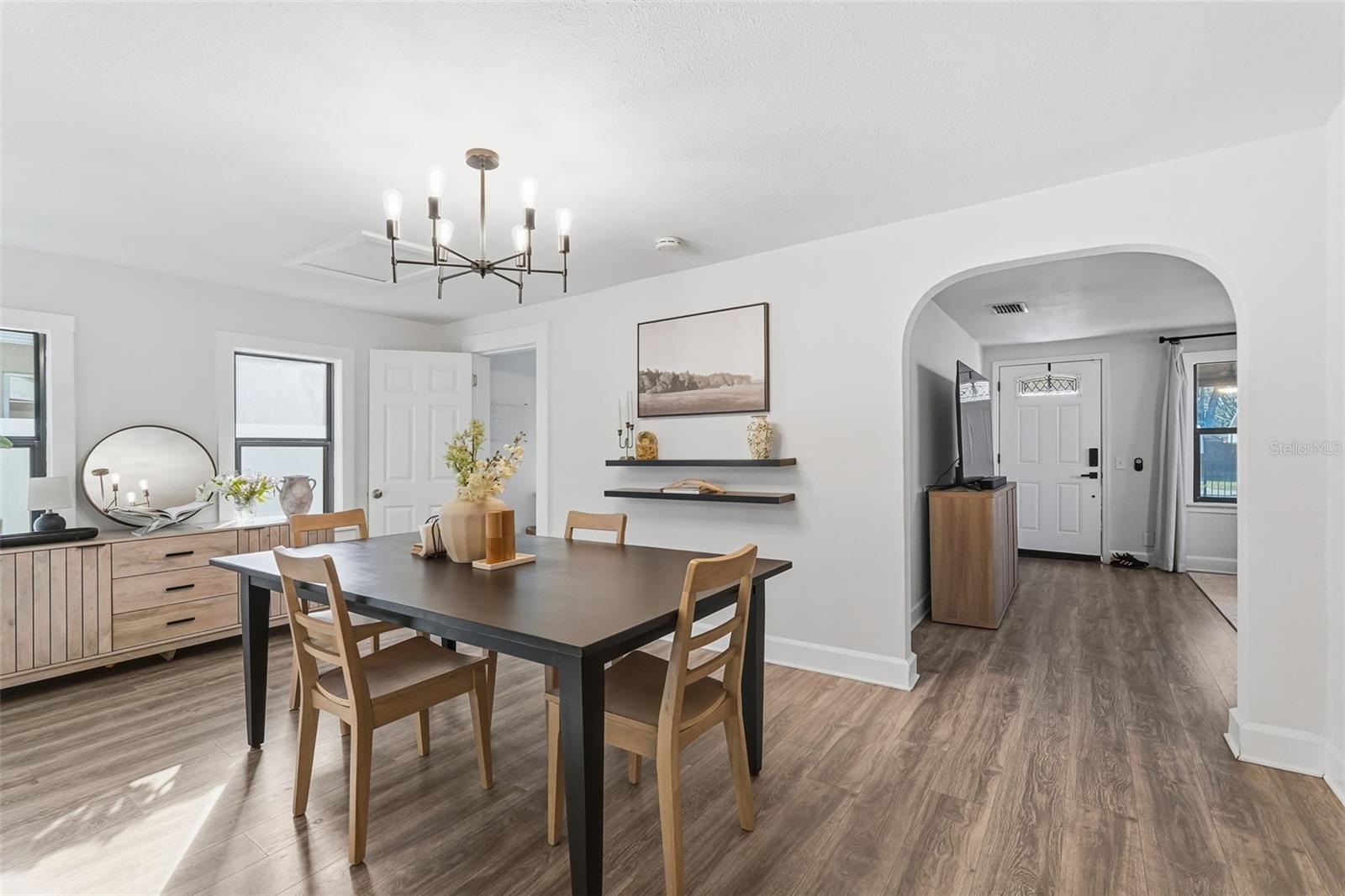 PINECREST PARK - Residential