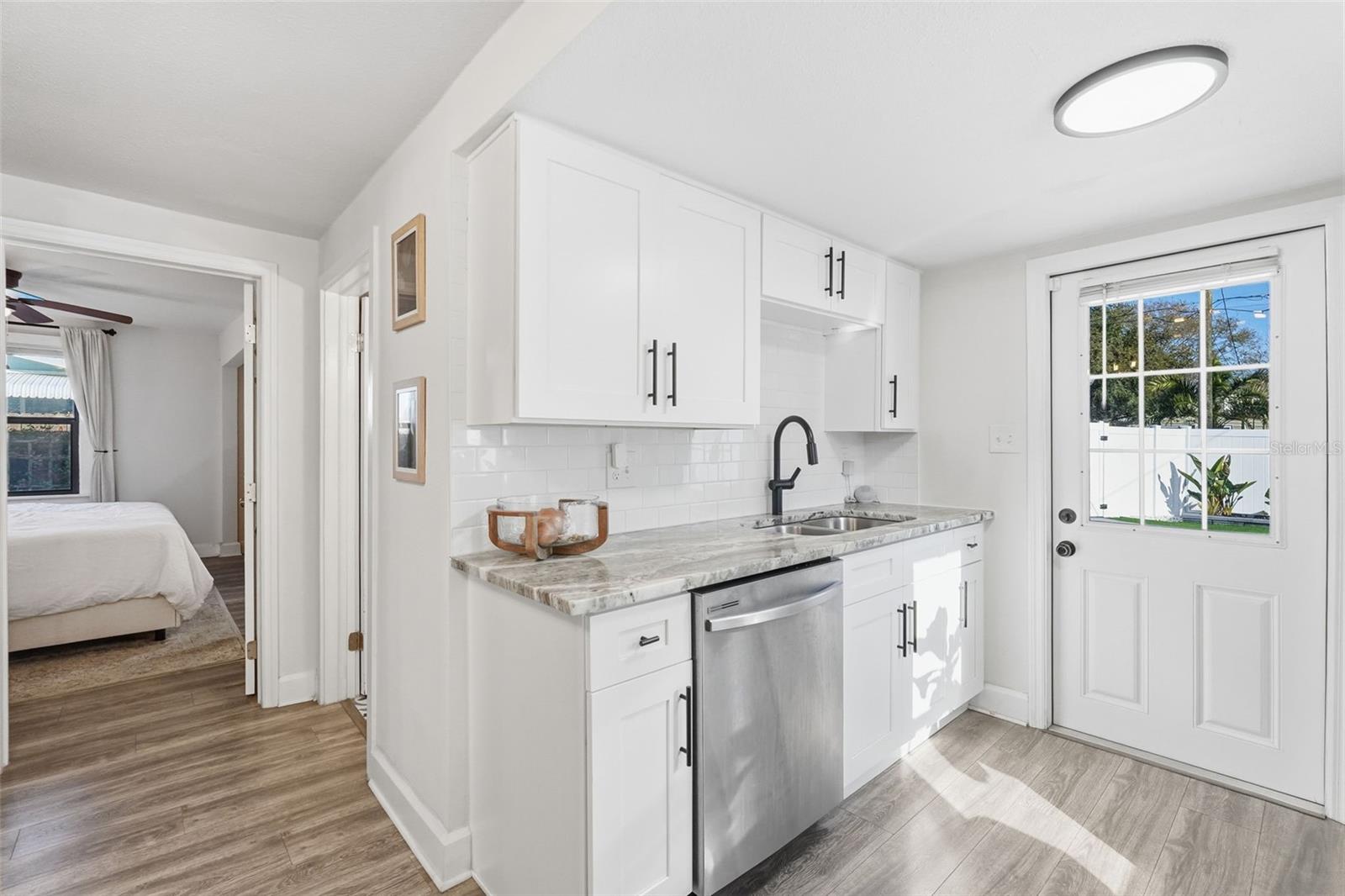 PINECREST PARK - Residential