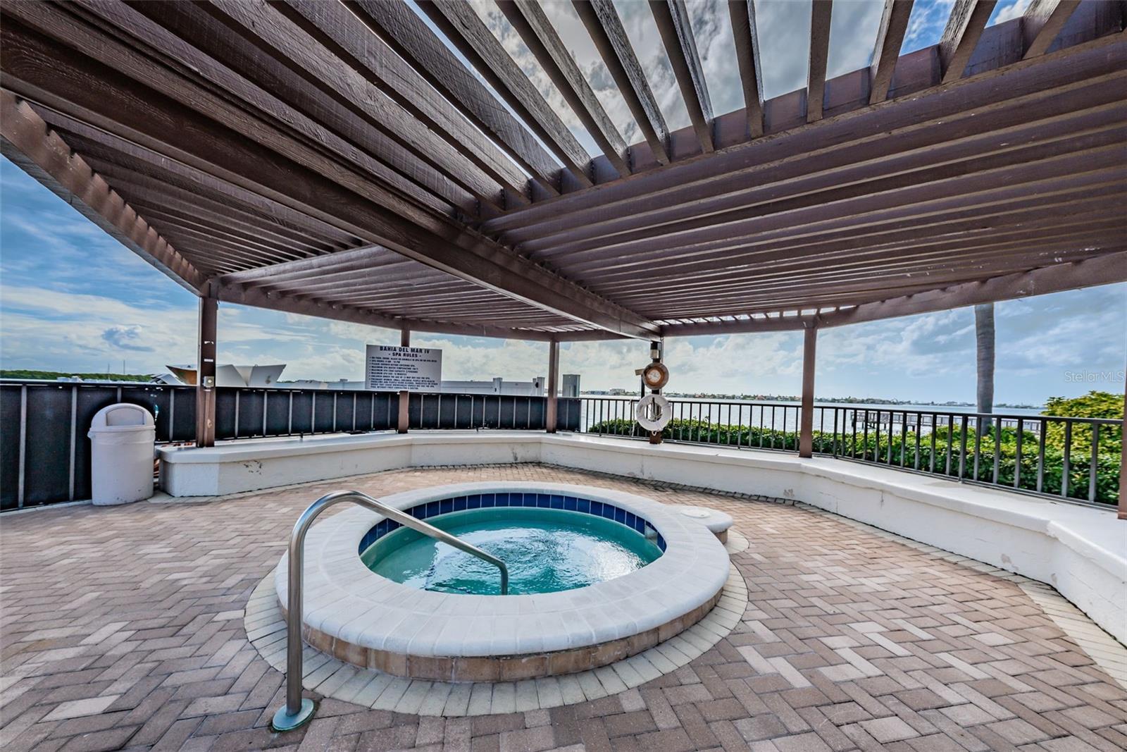 BAHIA DEL MAR IV - Residential