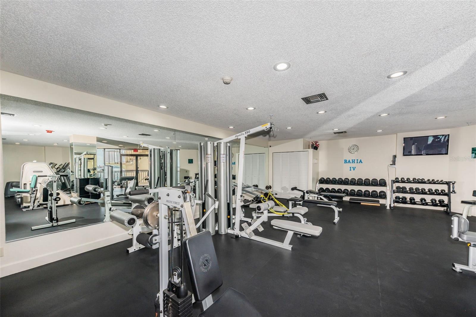 BAHIA DEL MAR IV - Residential