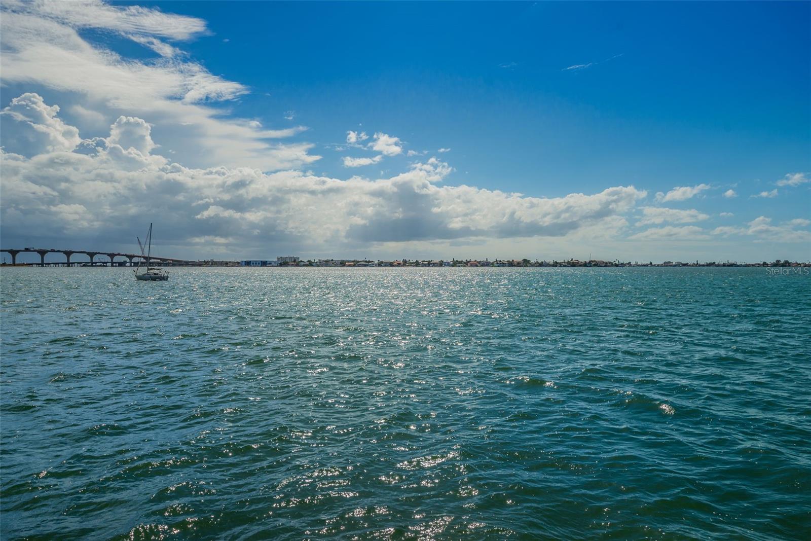 BAHIA DEL MAR IV - Residential