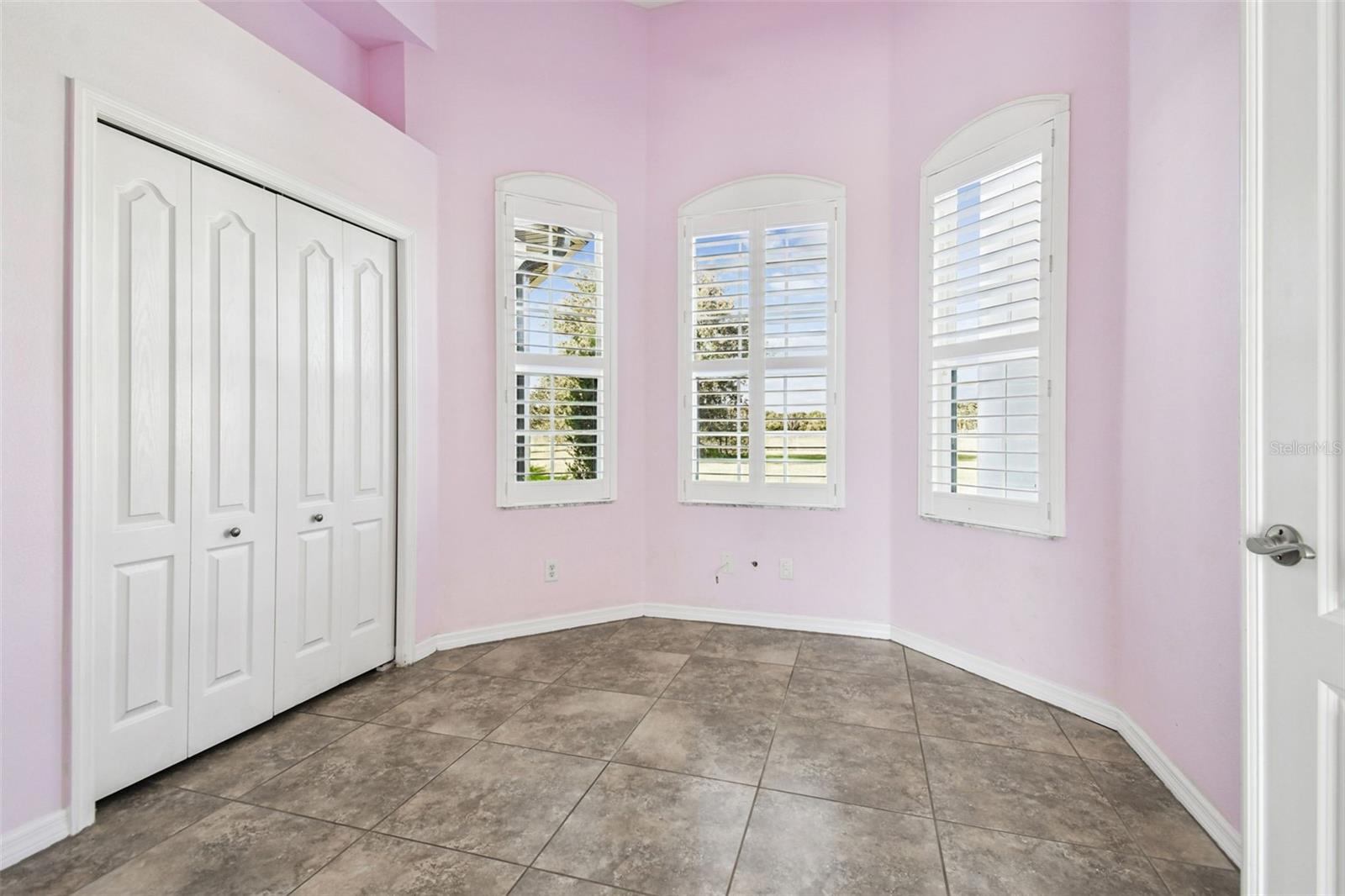 SETH COUNTRY TRACTS - Residential