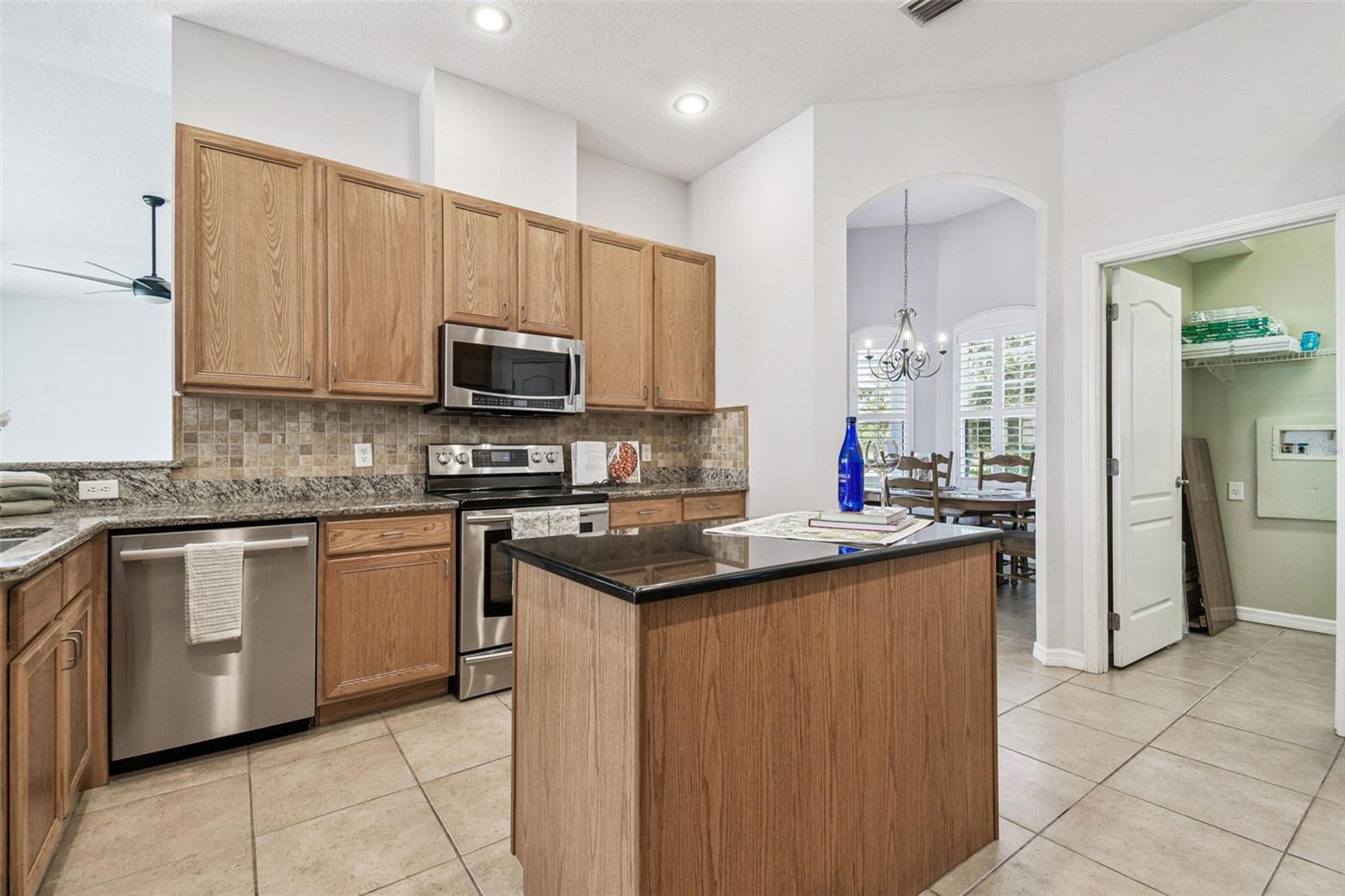 SETH COUNTRY TRACTS - Residential