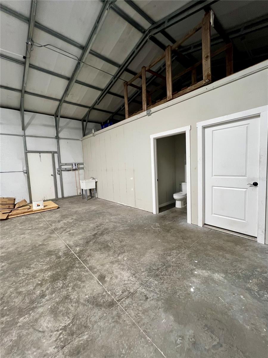 SETH COUNTRY TRACTS - Residential