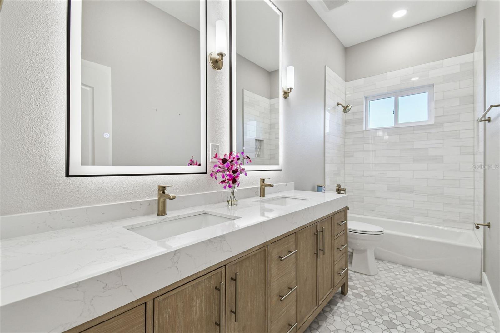 SETH COUNTRY TRACTS - Residential