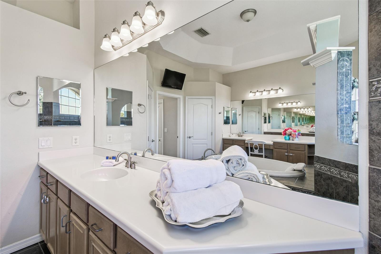 SETH COUNTRY TRACTS - Residential