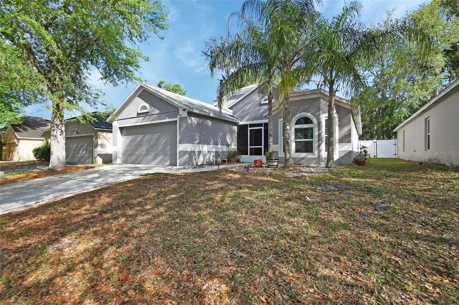 BLUE SPGS VILLAS - Residential