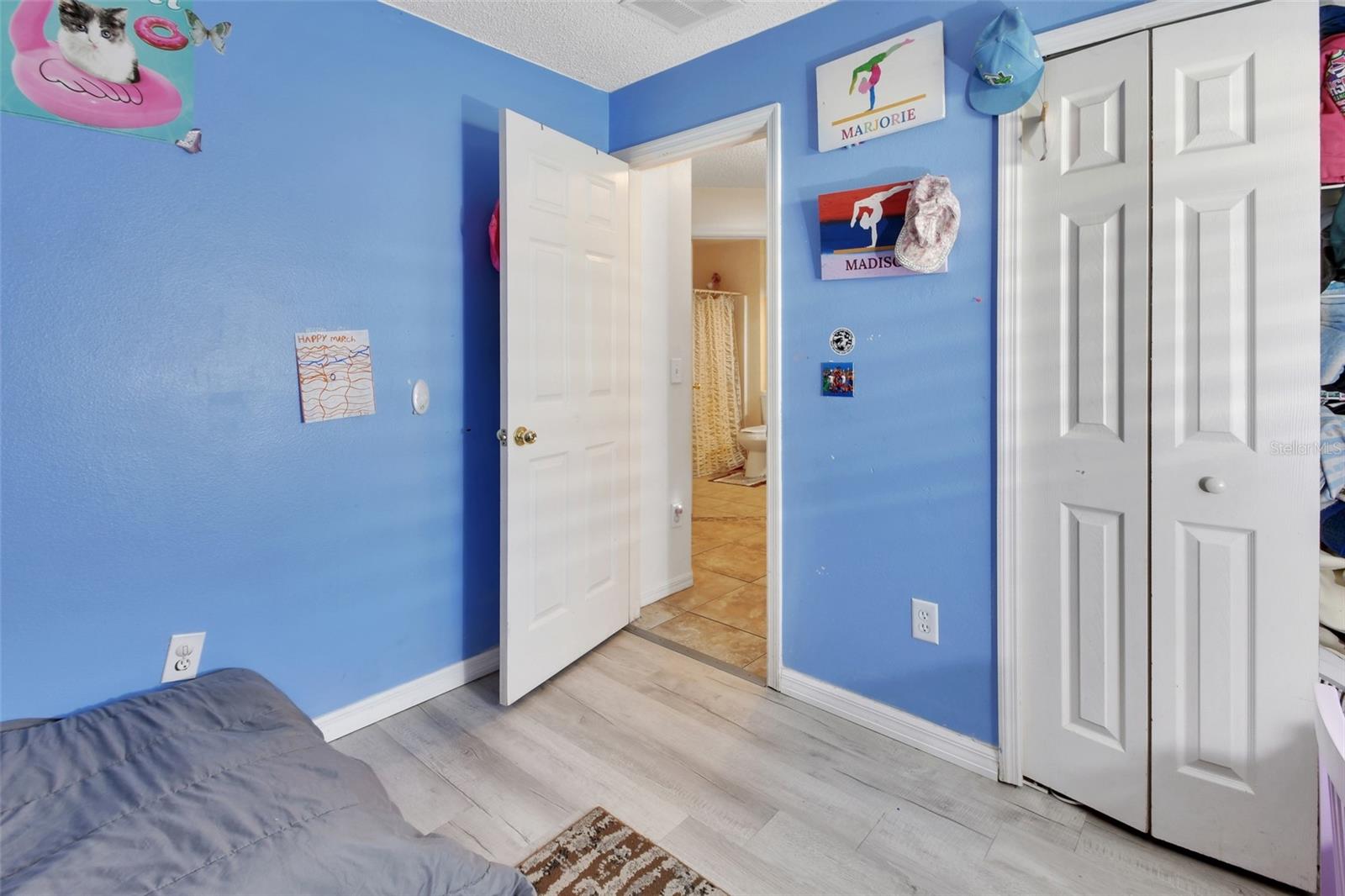 BLUE SPGS VILLAS - Residential