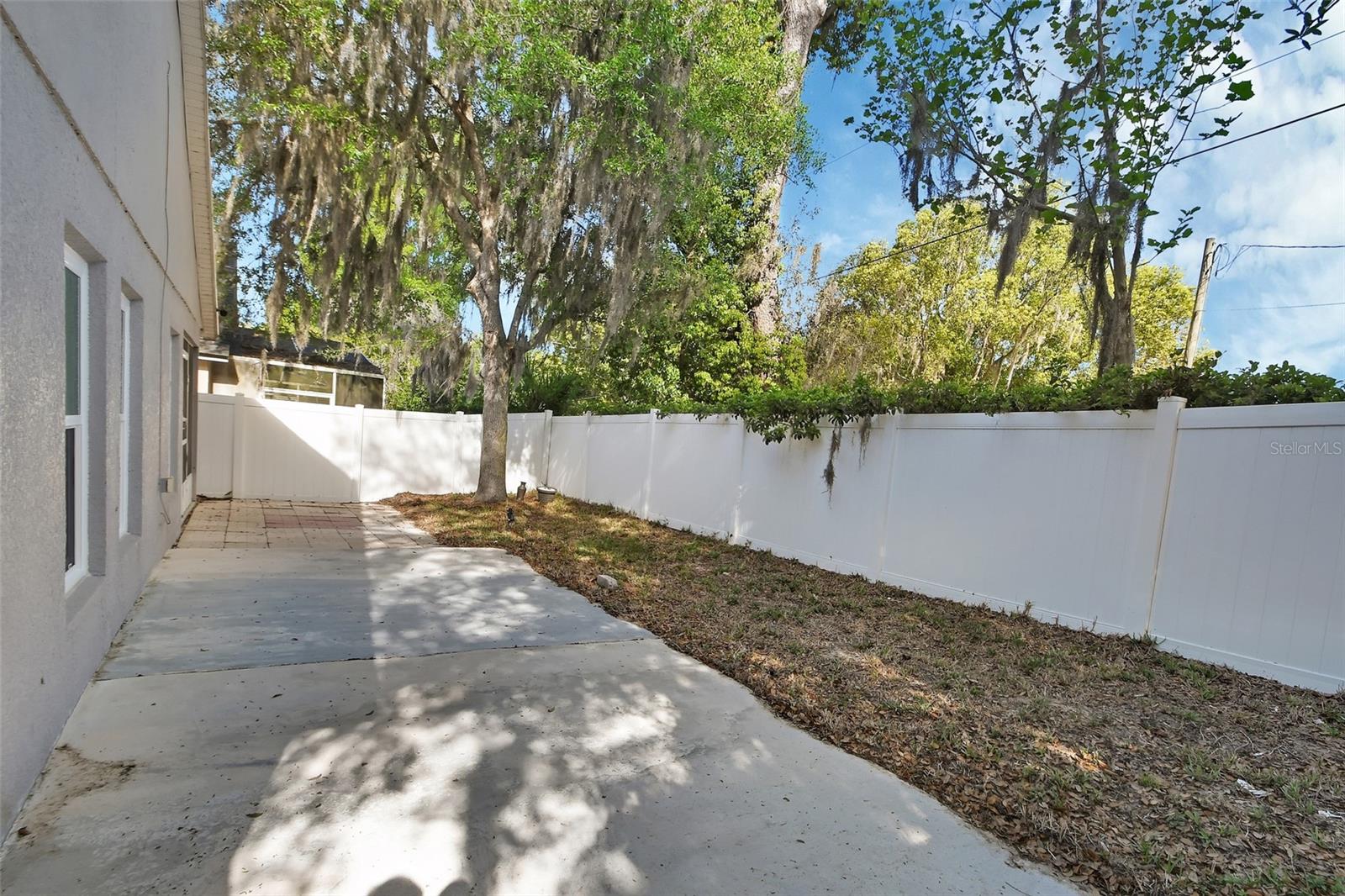 BLUE SPGS VILLAS - Residential