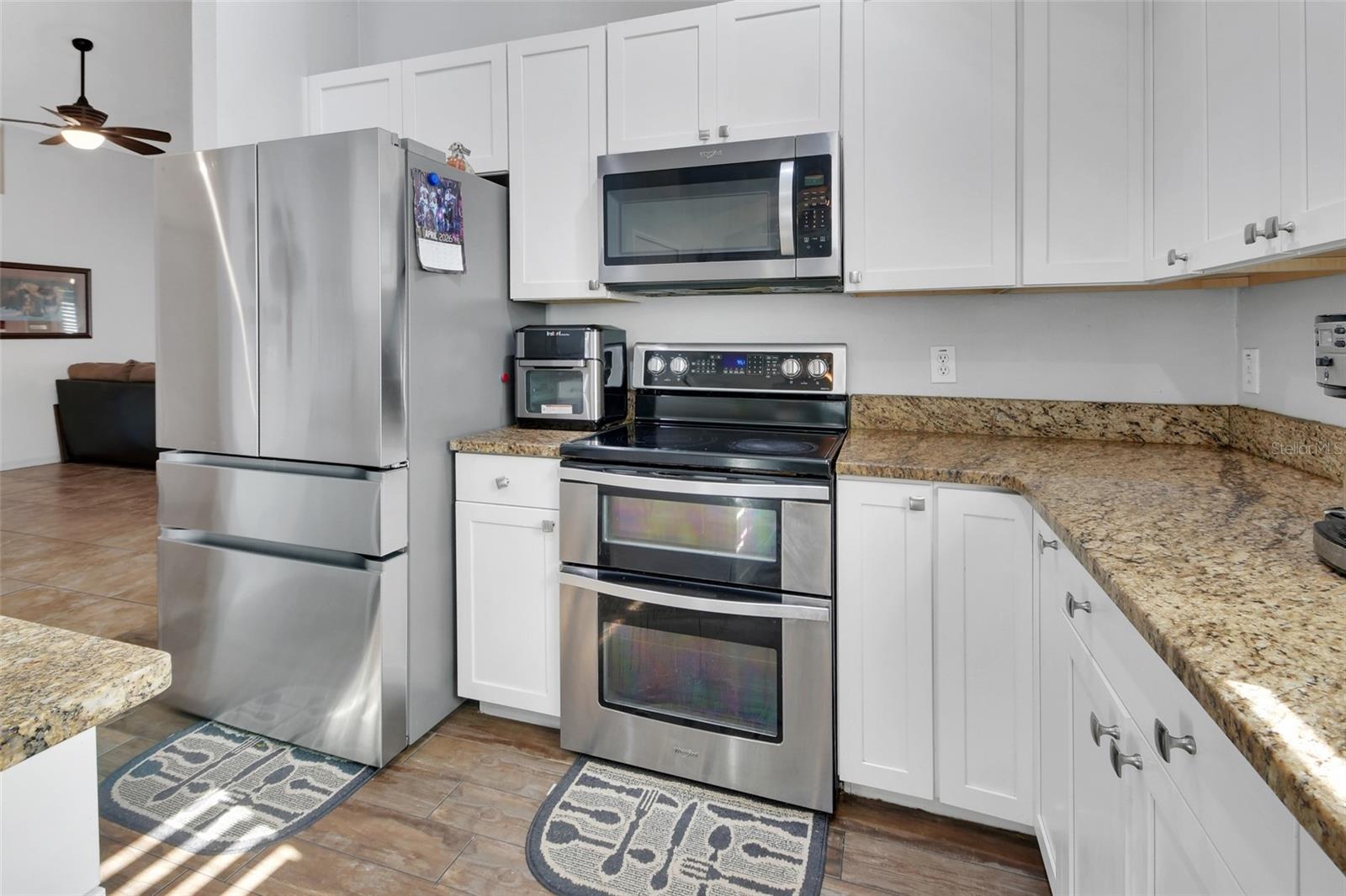 BLUE SPGS VILLAS - Residential