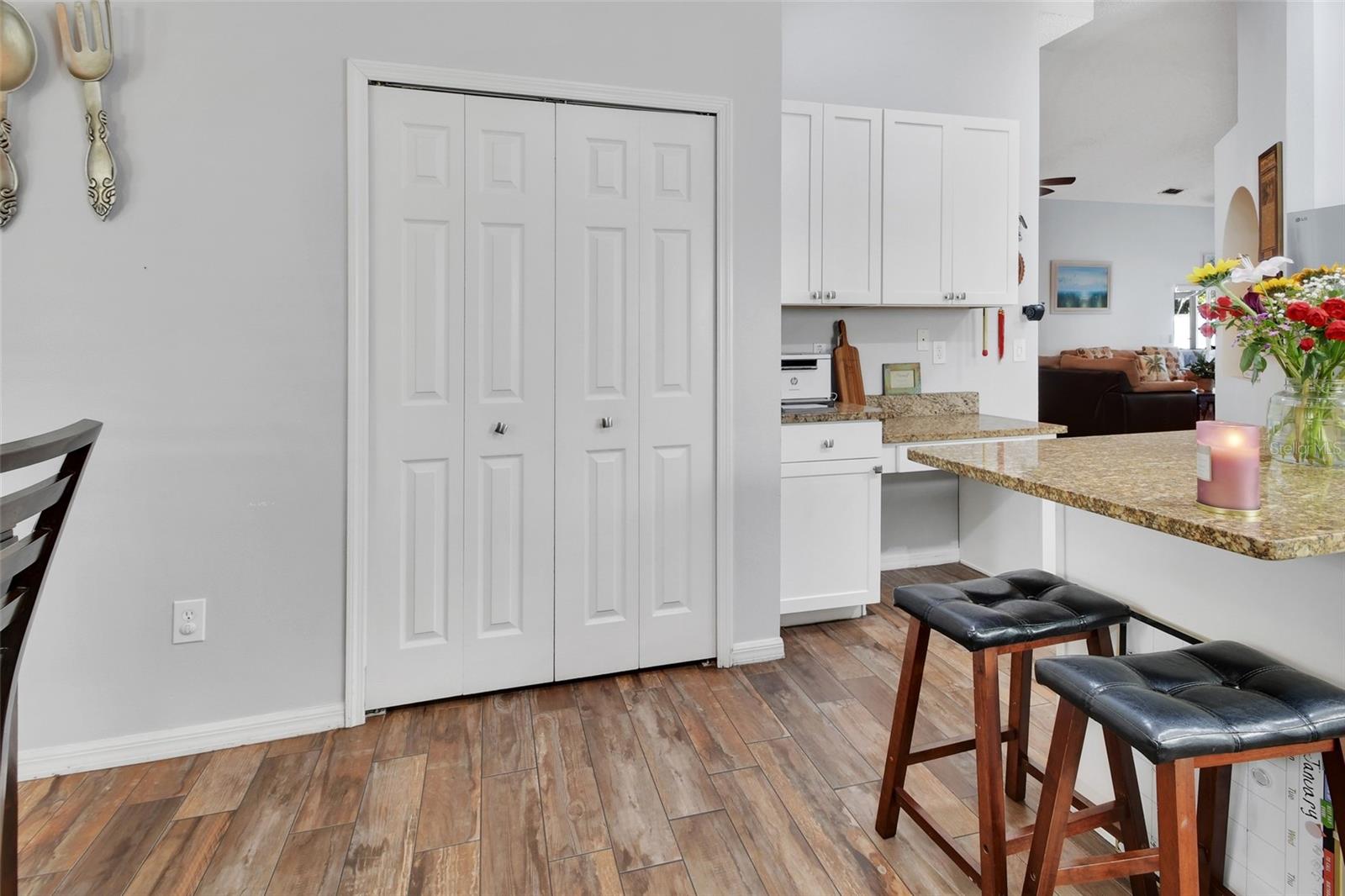 BLUE SPGS VILLAS - Residential