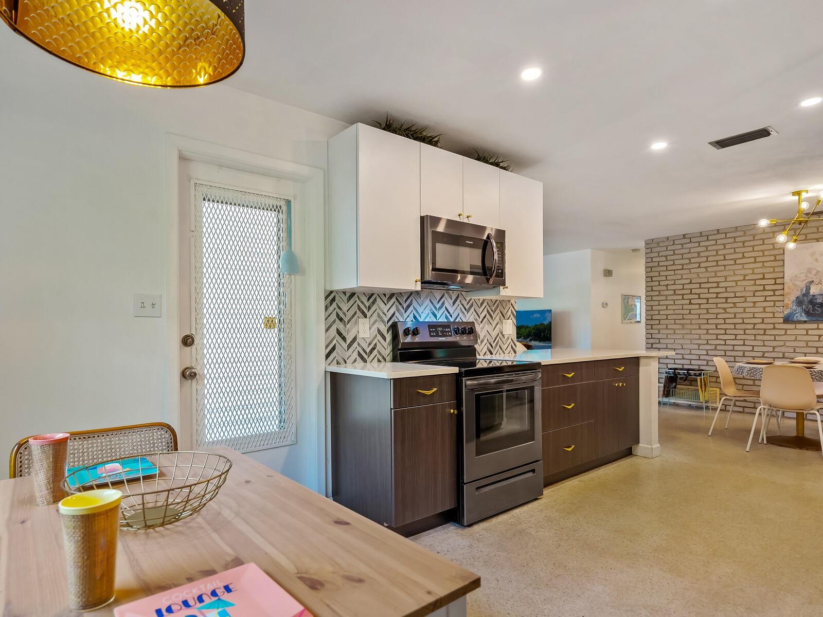 TUTTLE HEIGHTS - Residential