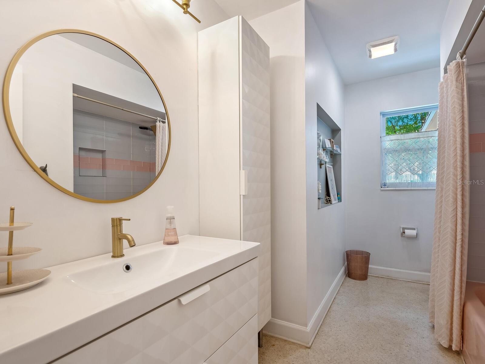 TUTTLE HEIGHTS - Residential