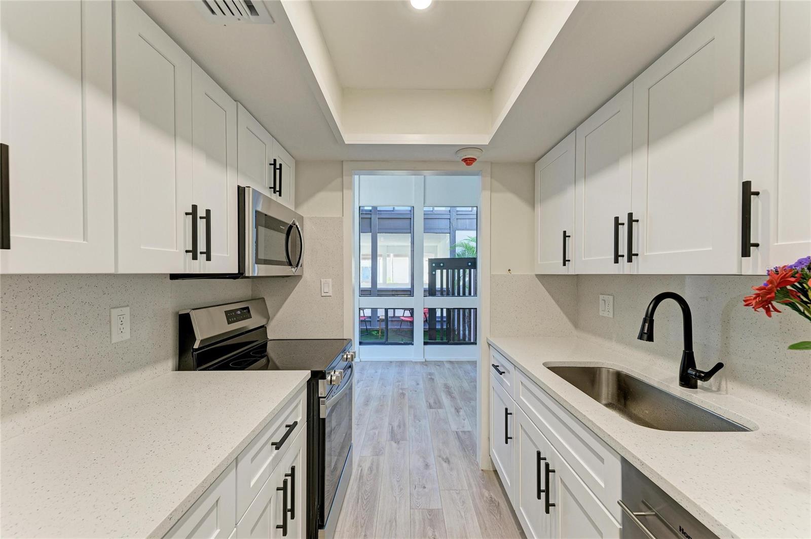 800 S BLVD OF THE PRESIDENTS 9