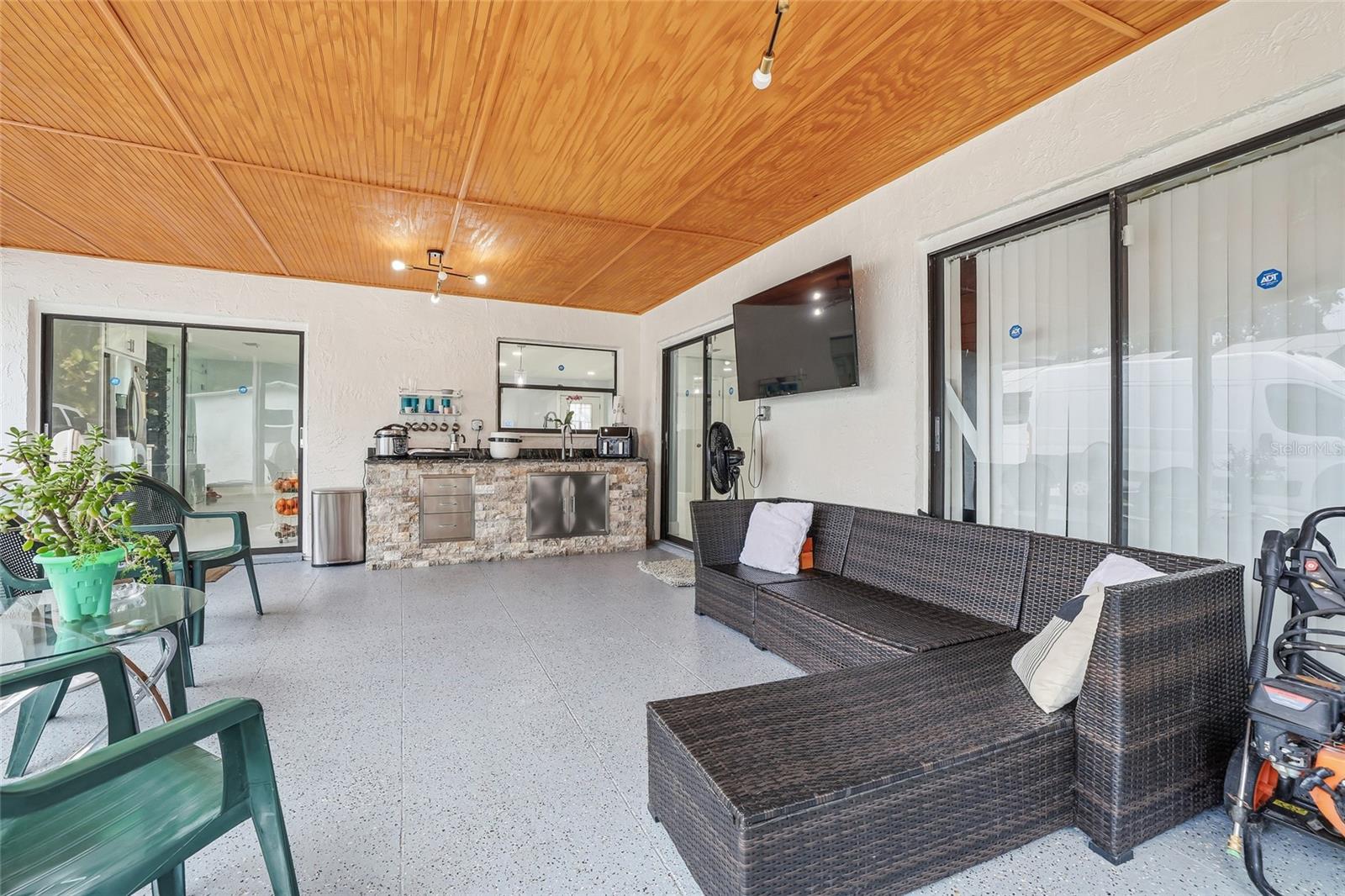 OXD/COUNTRY RUN UNIT 1 - Residential