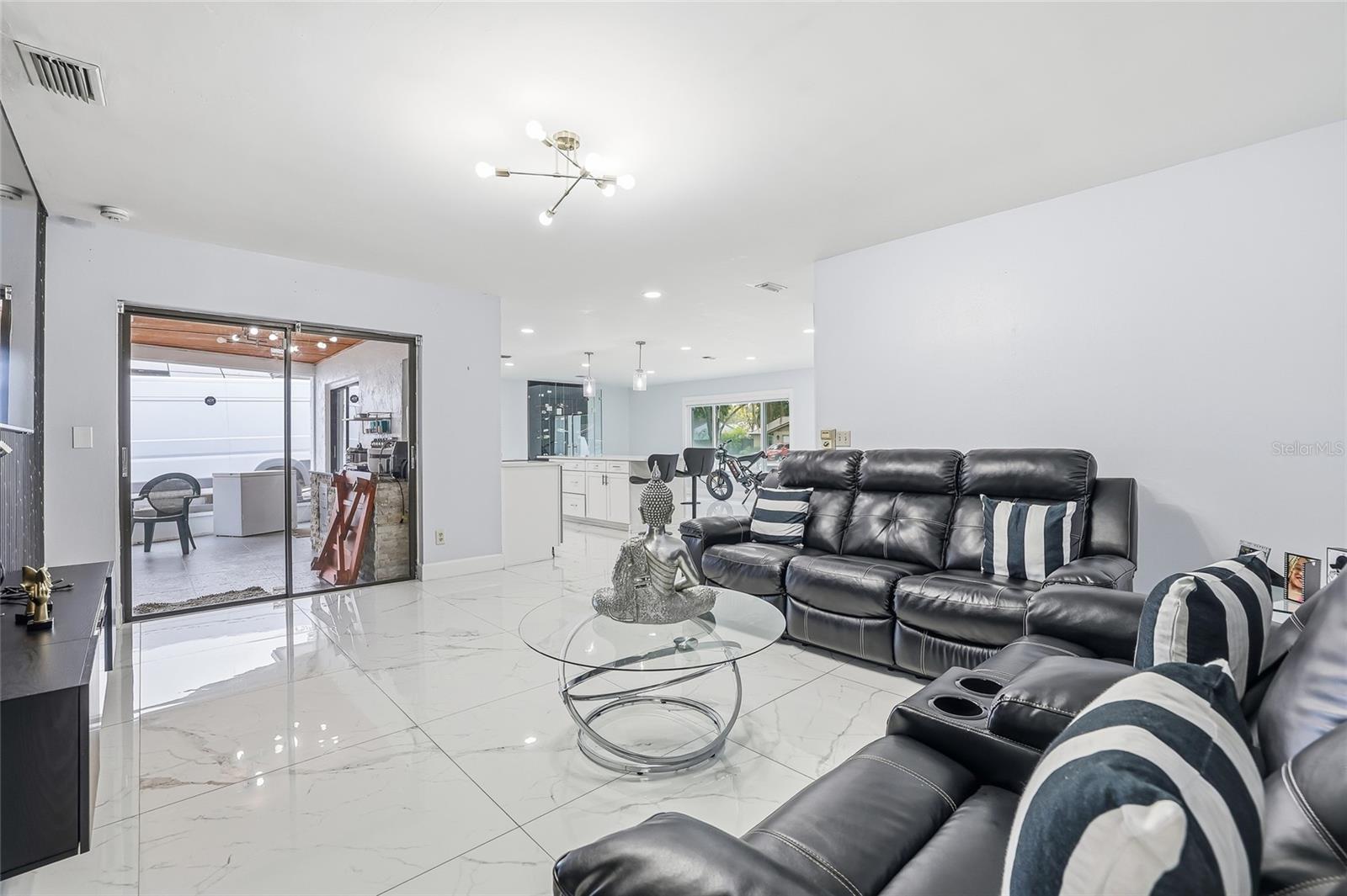 OXD/COUNTRY RUN UNIT 1 - Residential