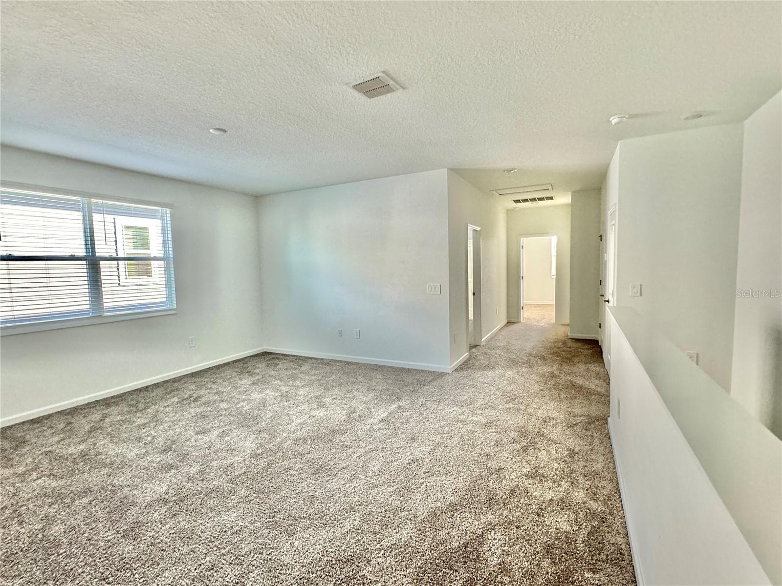 1652 CROSS PRAIRIE PARKWAY