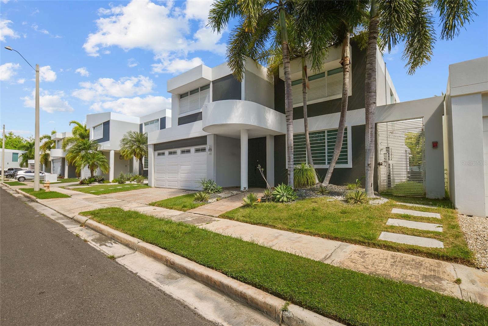 2623 CALLE PALMA DE SIERRA