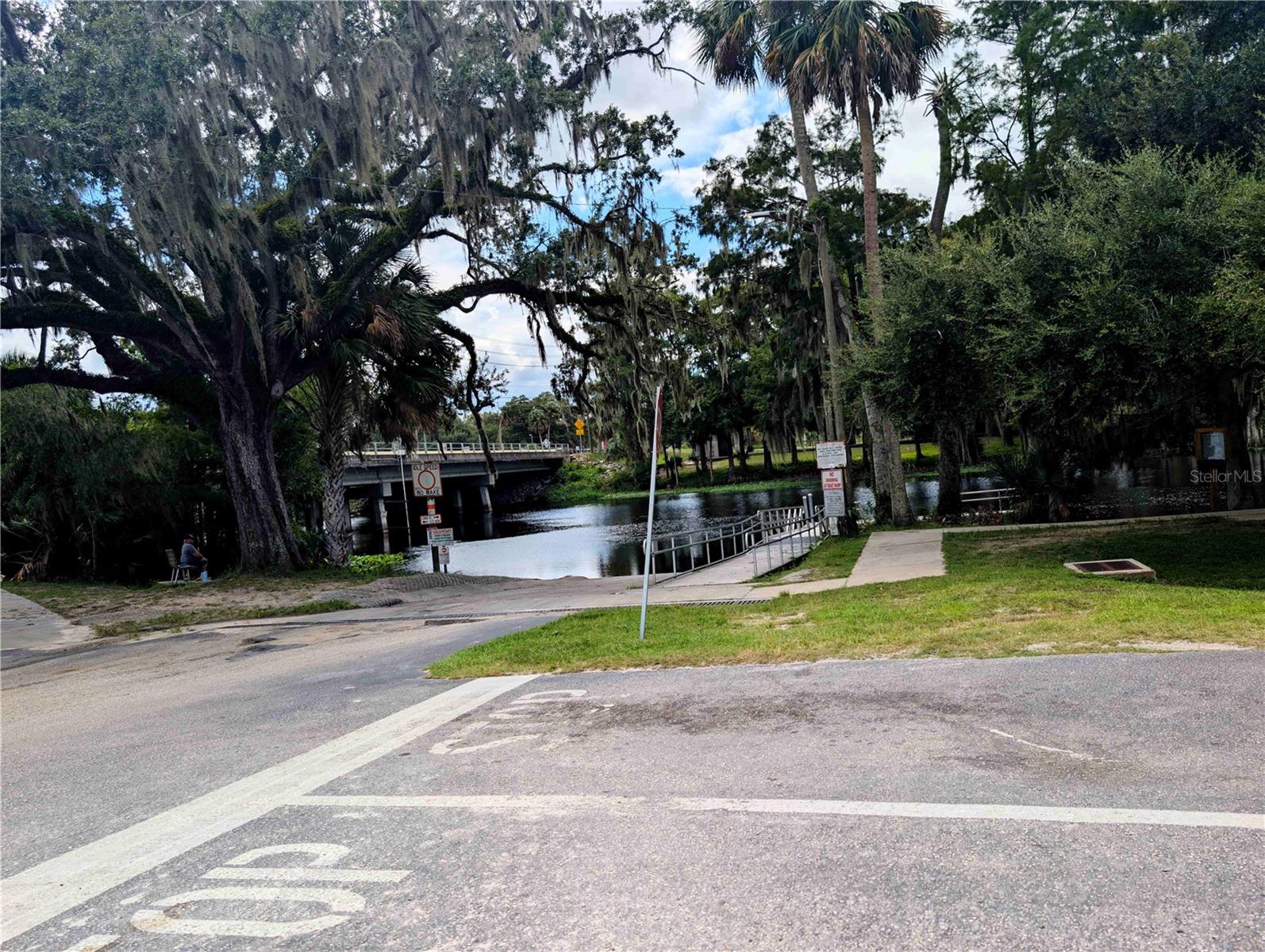 LAKE GARDENS CITRUS CO UNREC - Land