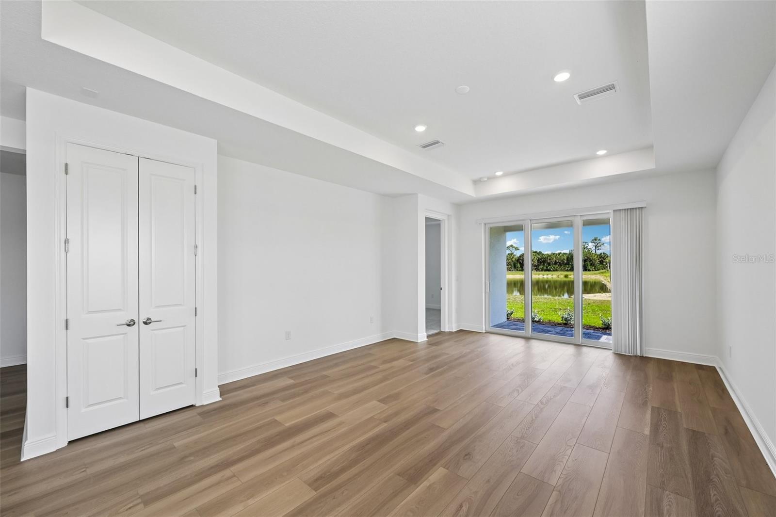 9669 CRYSTAL ISLES CIRCLE