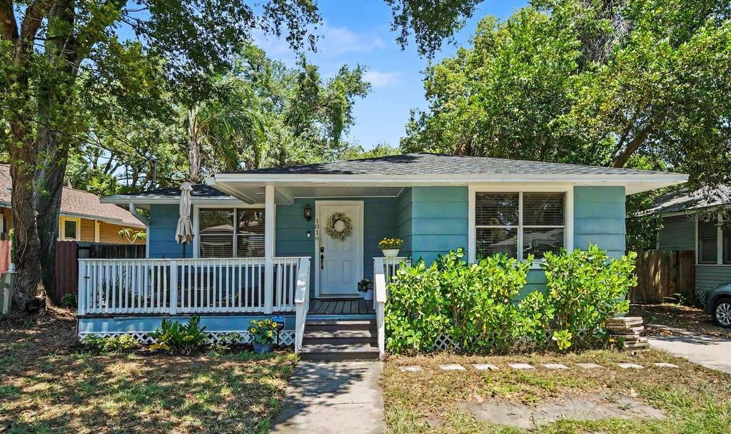 Photo of 1016 E Emma Street, Tampa, FL 33603 (MLS # TB8506694)