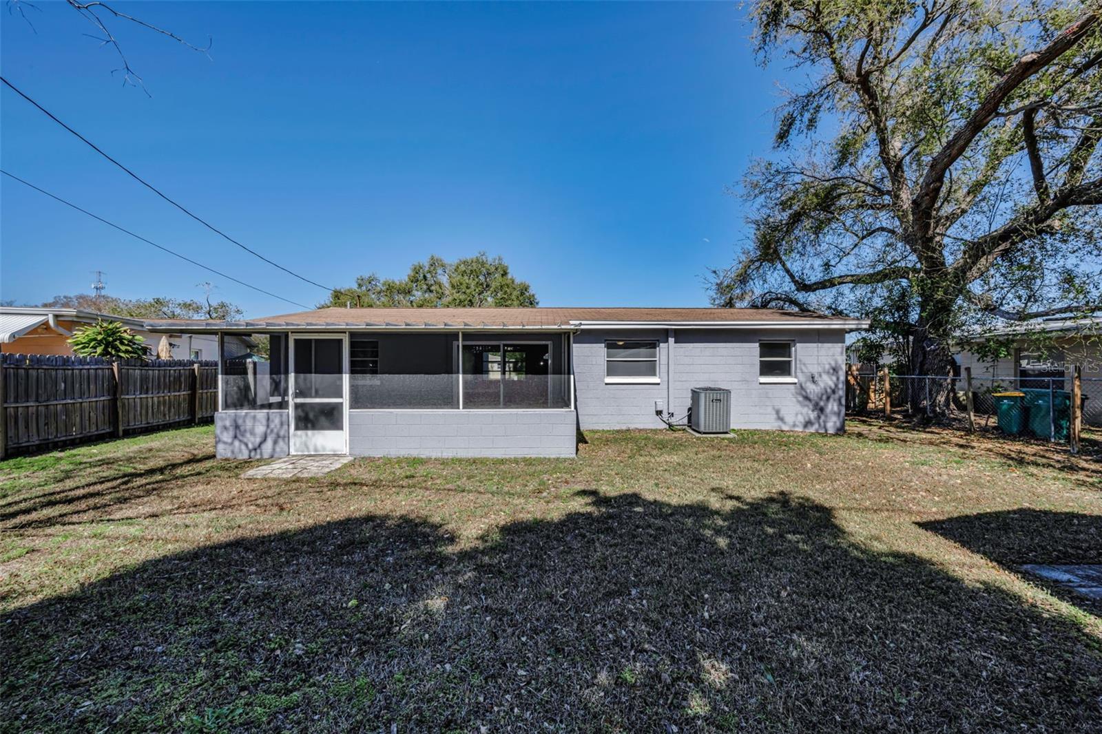 JEFFERSON MANOR - Residential