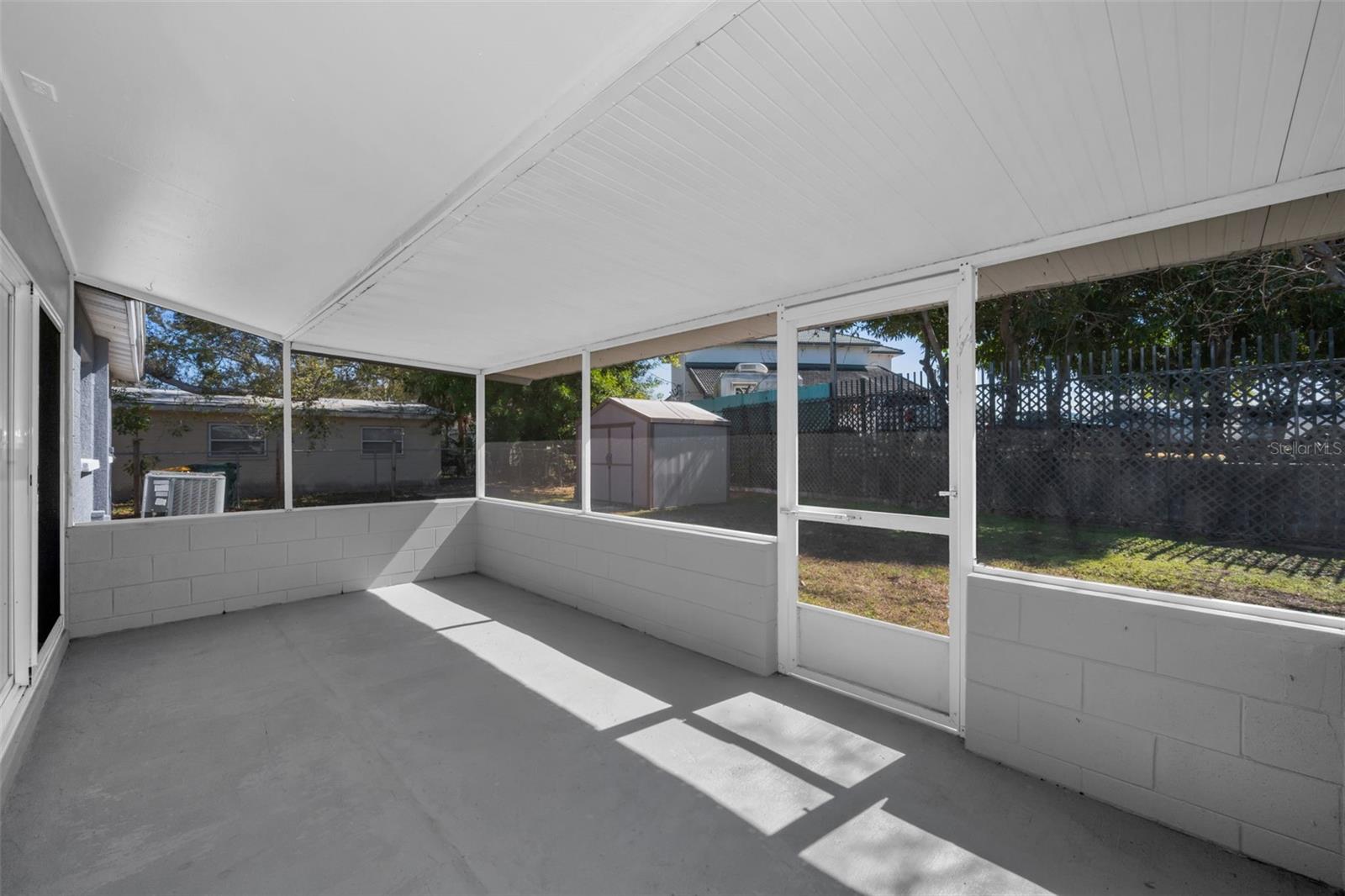 JEFFERSON MANOR - Residential