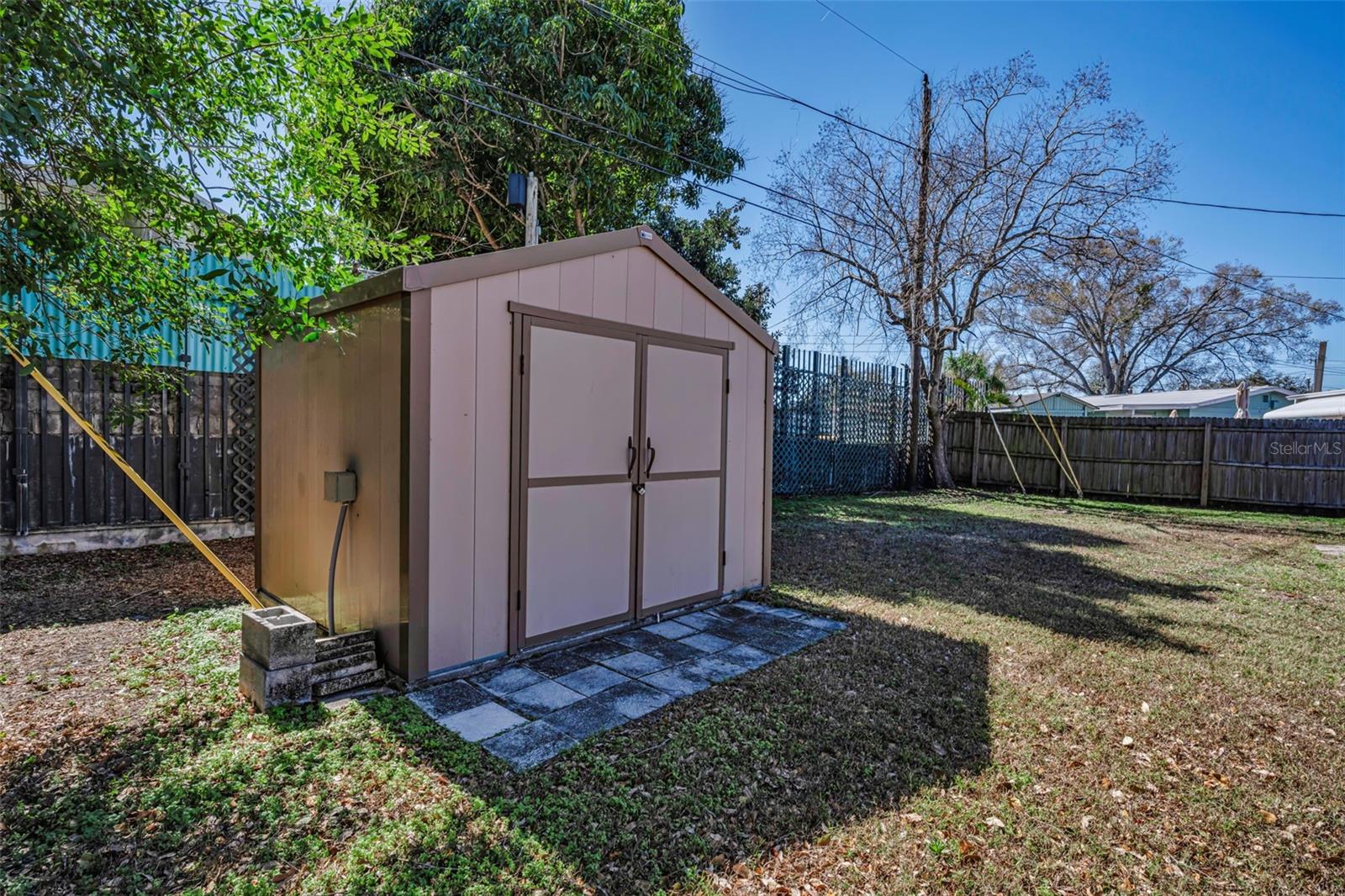 JEFFERSON MANOR - Residential