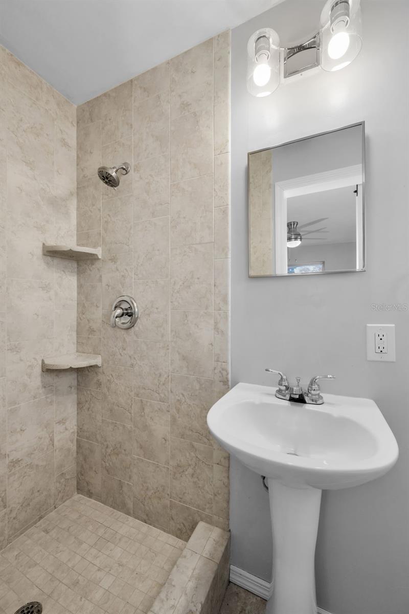 JEFFERSON MANOR - Residential