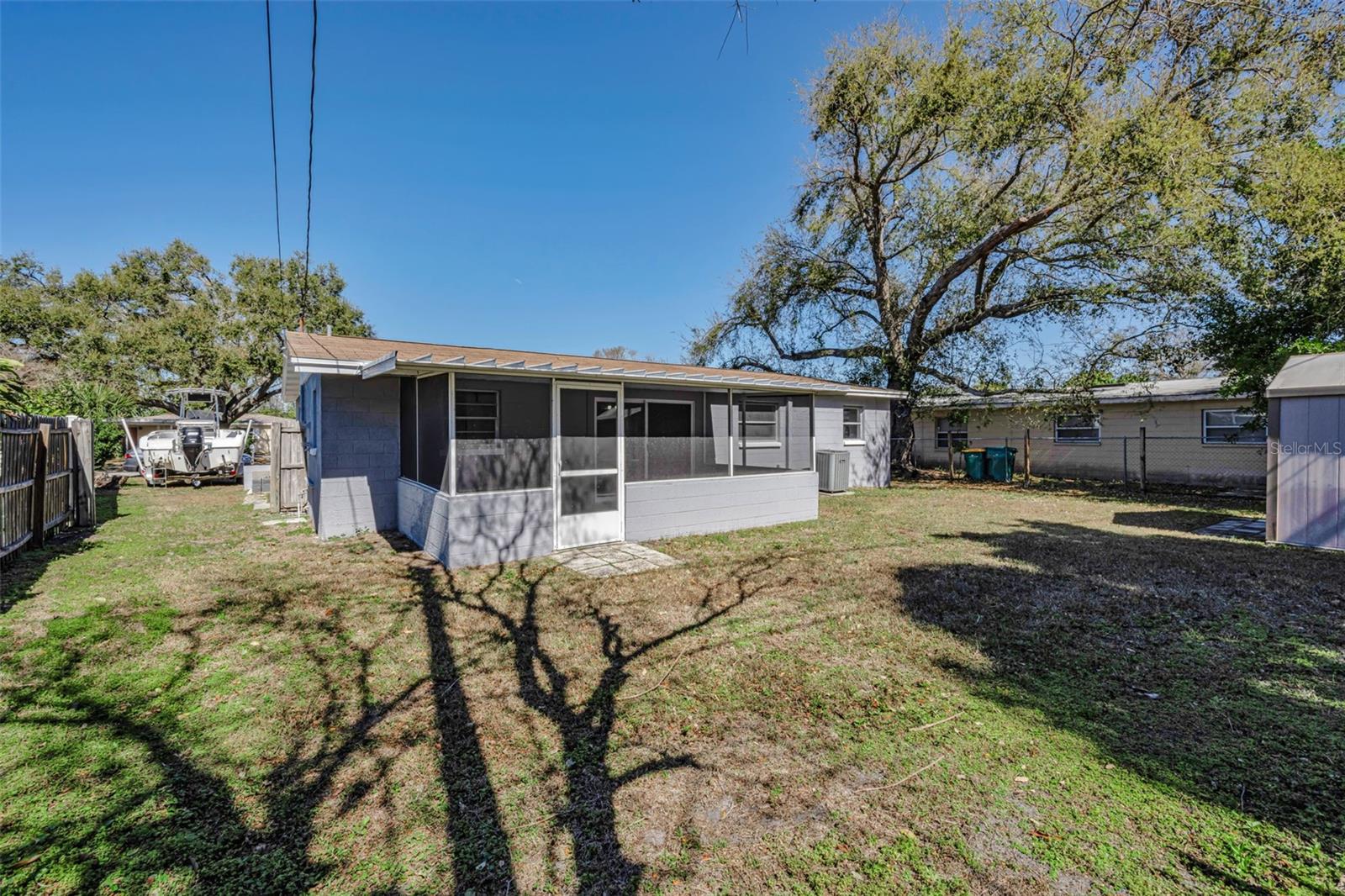 JEFFERSON MANOR - Residential