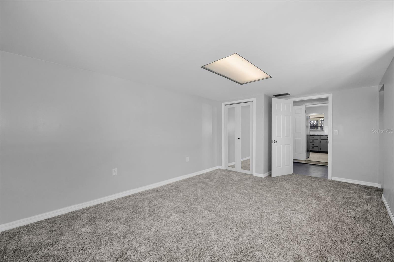 JEFFERSON MANOR - Residential