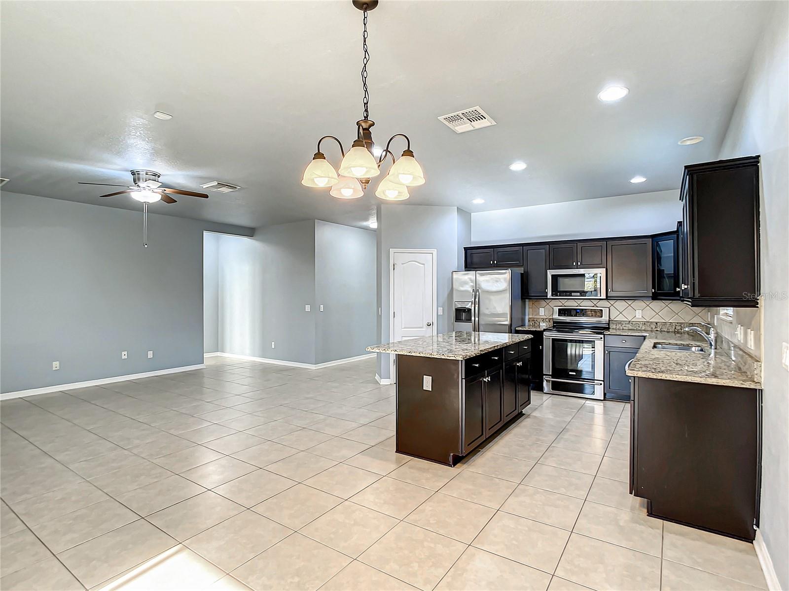 ESPRIT PH 2 - Residential Lease