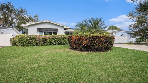 A home in SEMINOLE