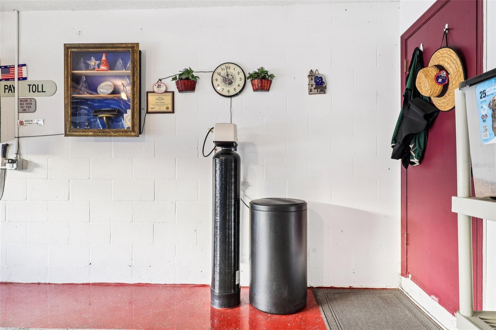 LAKE PADGETT PINES - Residential