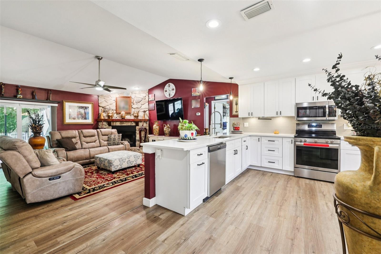 LAKE PADGETT PINES - Residential