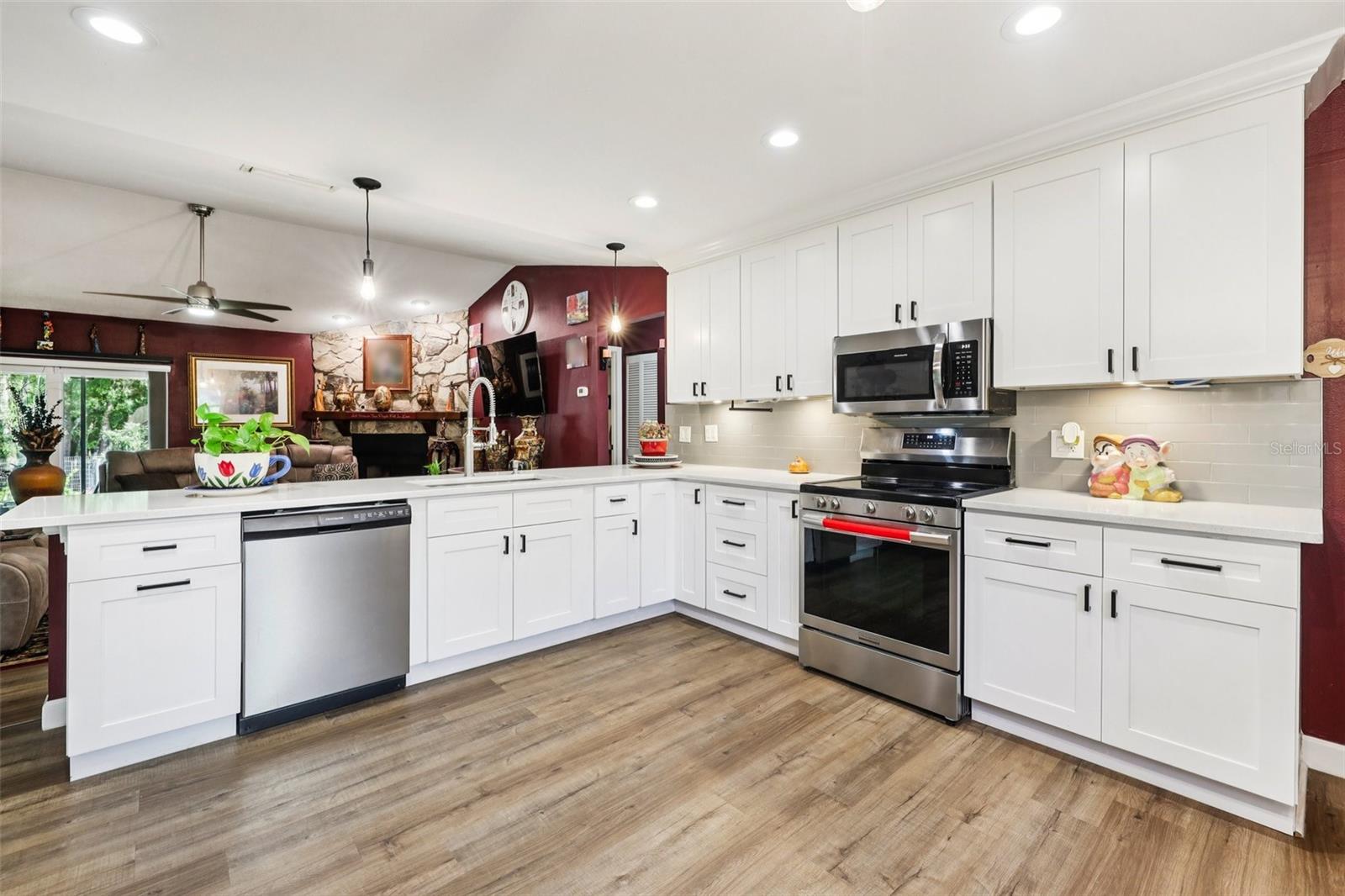 LAKE PADGETT PINES - Residential