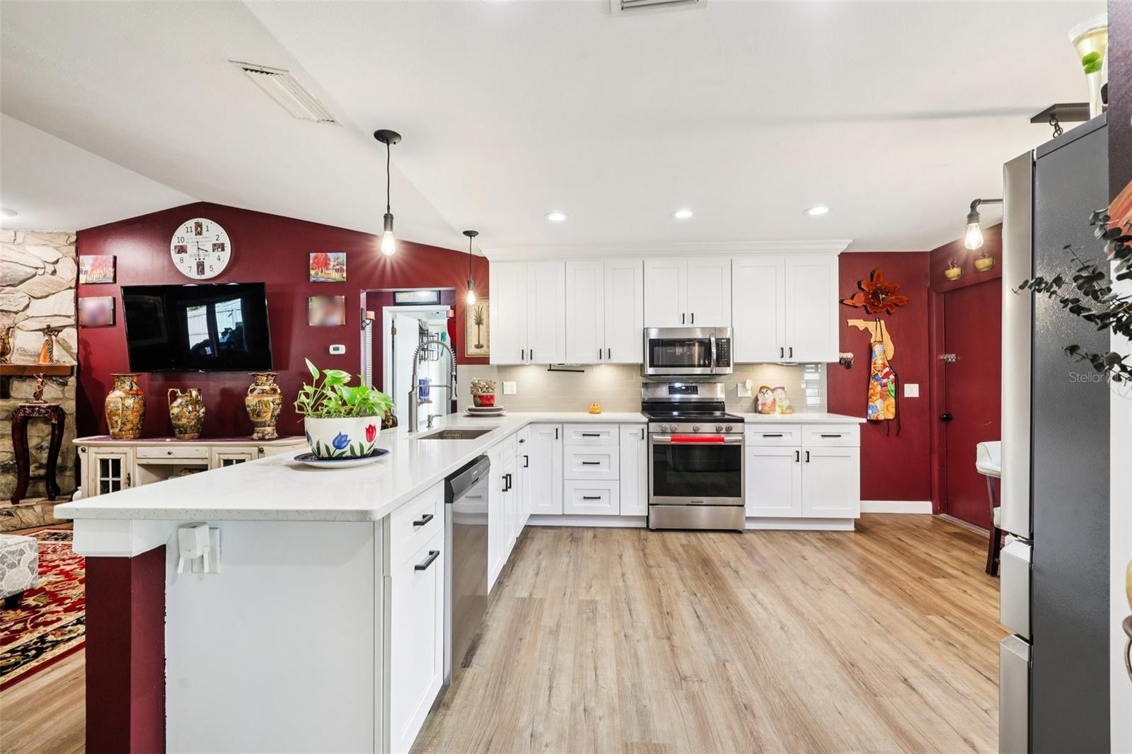 LAKE PADGETT PINES - Residential