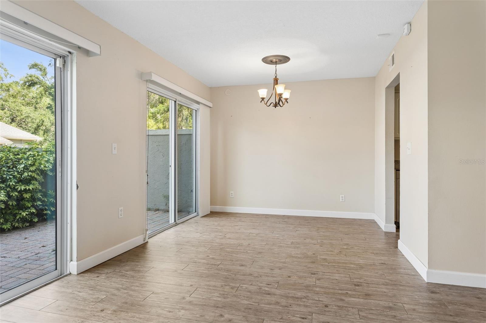 RAINTREE MANOR HOMES CONDOMINI - Residential