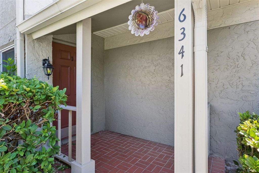 Photo of 6341 Treetop Circle #6341, Temple Terrace, FL 33617 (MLS # TB8502695)