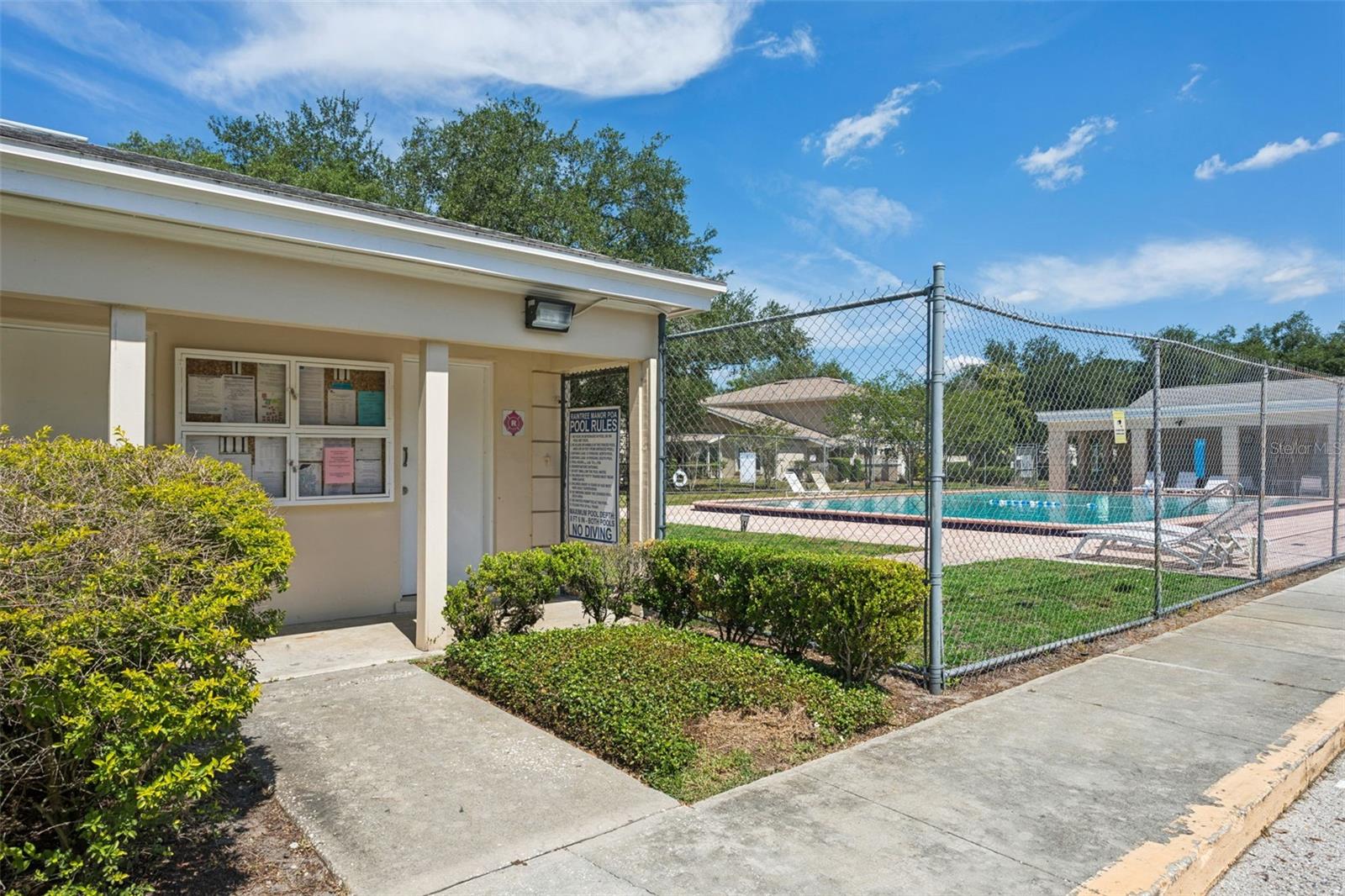 RAINTREE MANOR HOMES CONDOMINI - Residential