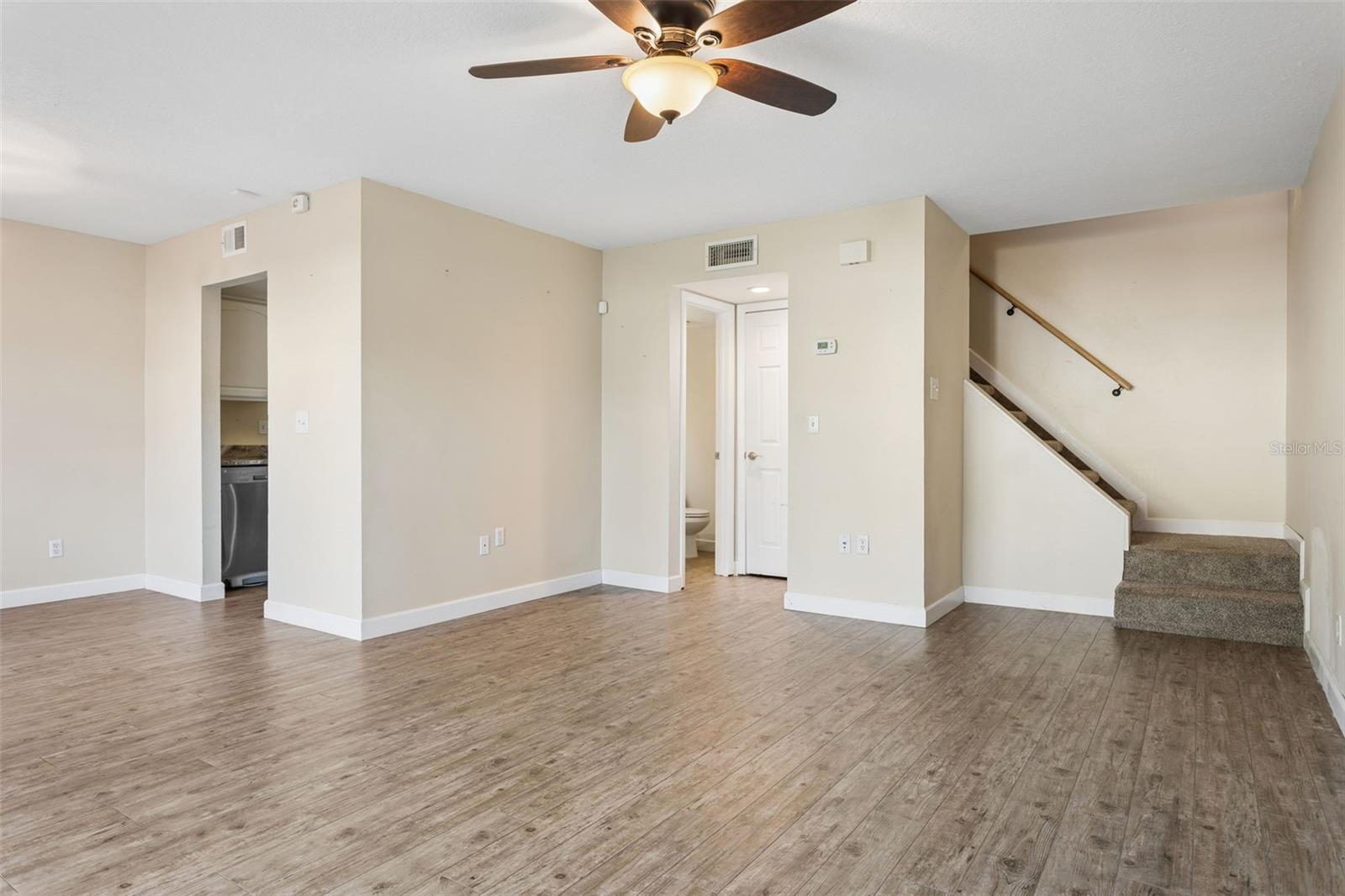 RAINTREE MANOR HOMES CONDOMINI - Residential