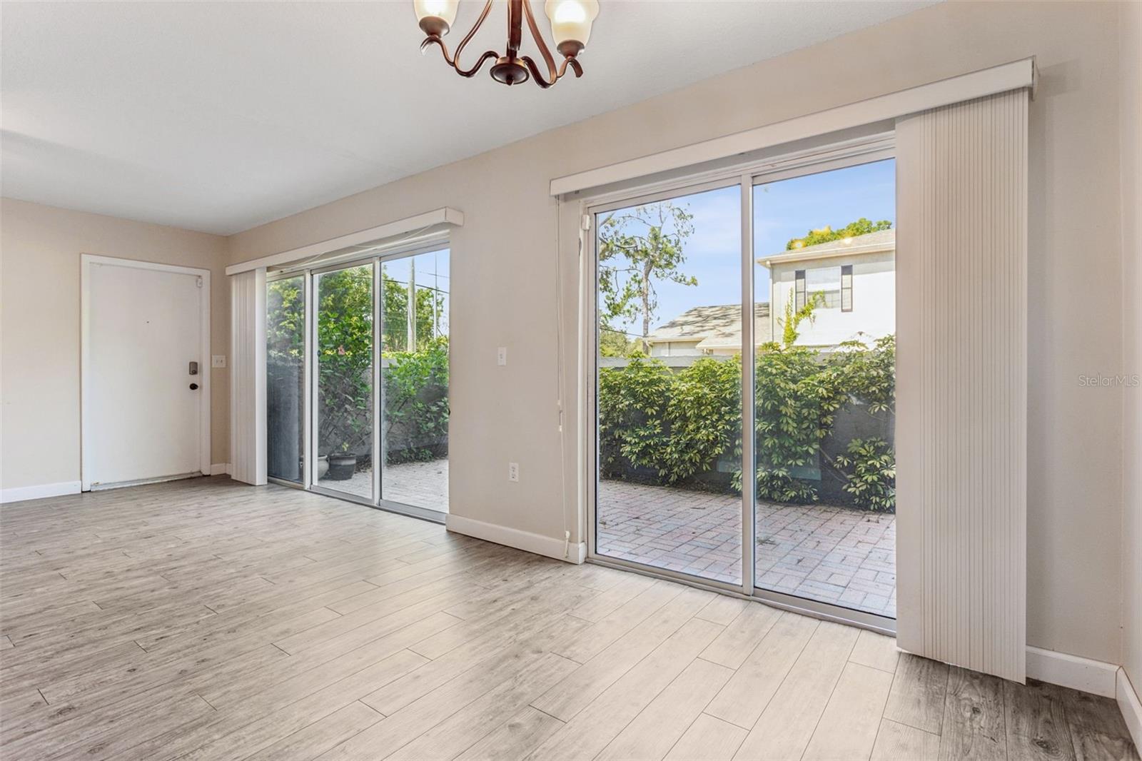 RAINTREE MANOR HOMES CONDOMINI - Residential