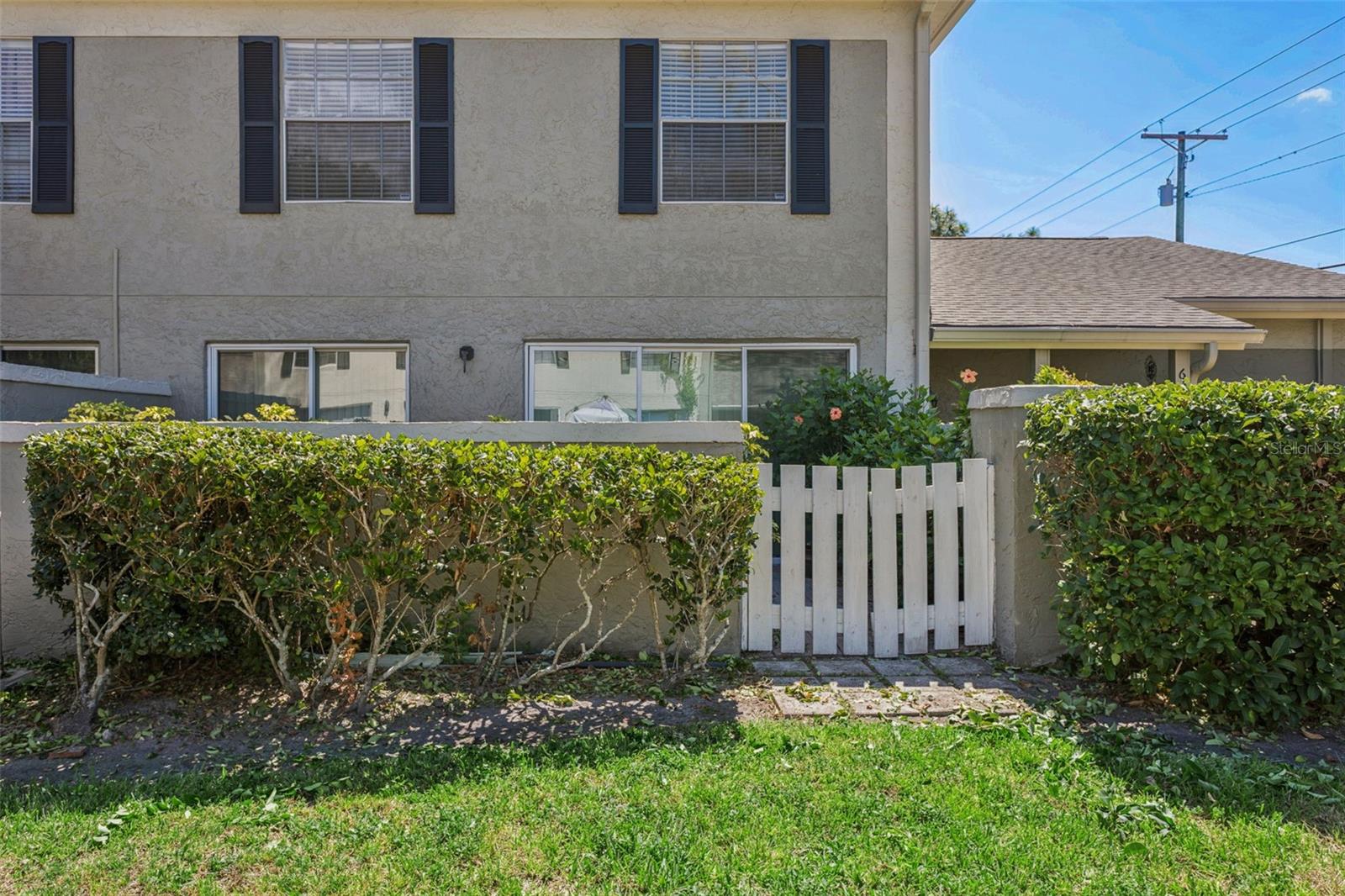 RAINTREE MANOR HOMES CONDOMINI - Residential