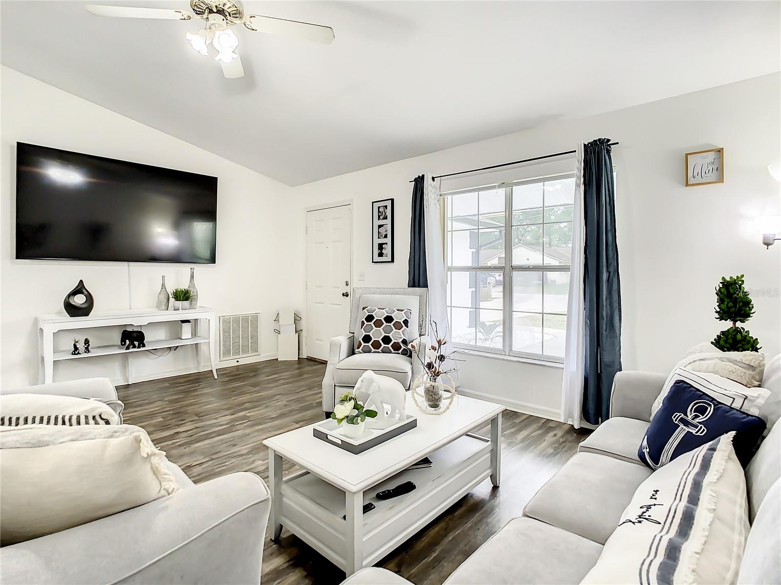 TANGLEWOODS UN 01 - Residential