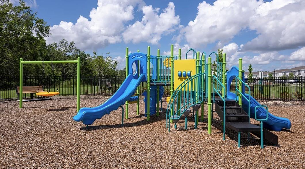 THE TOWNS AT FIRETHORN - Residential