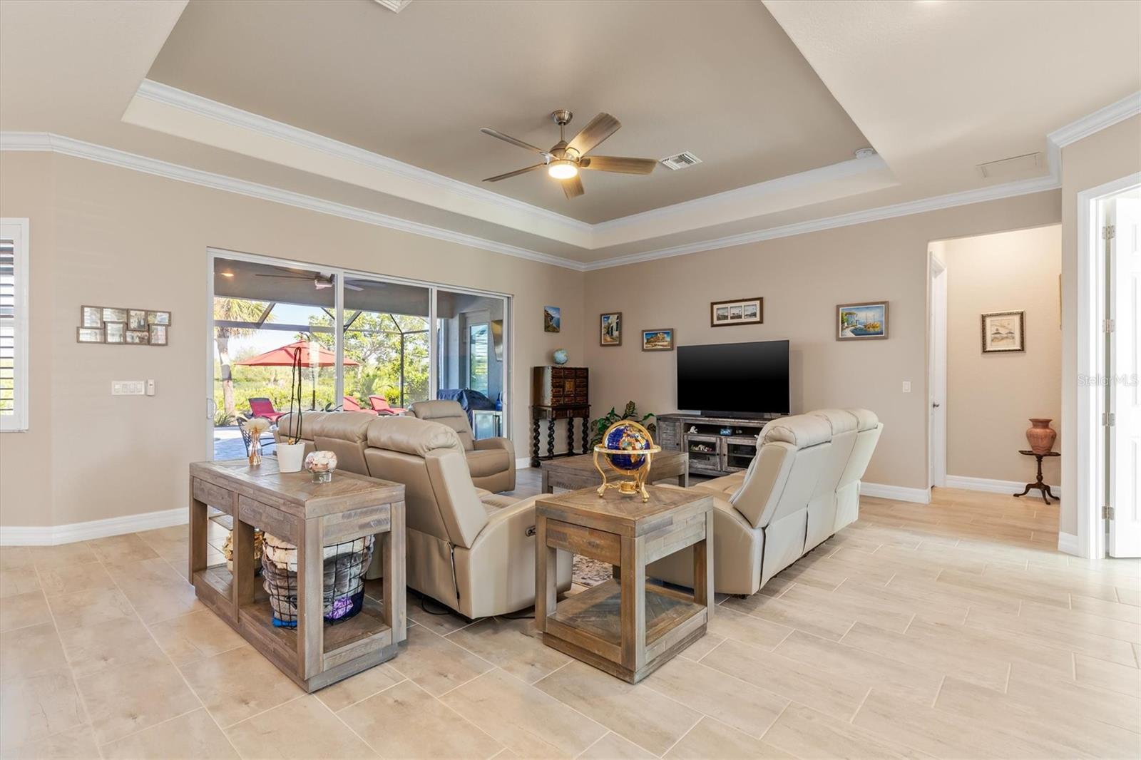 HARBOR WEST - Residential