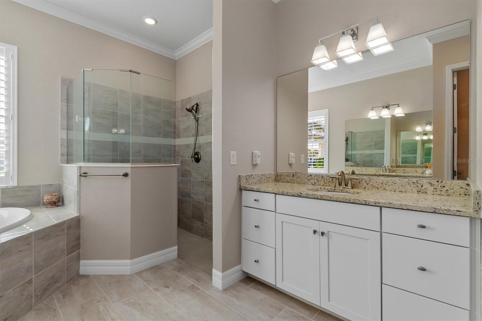 HARBOR WEST - Residential