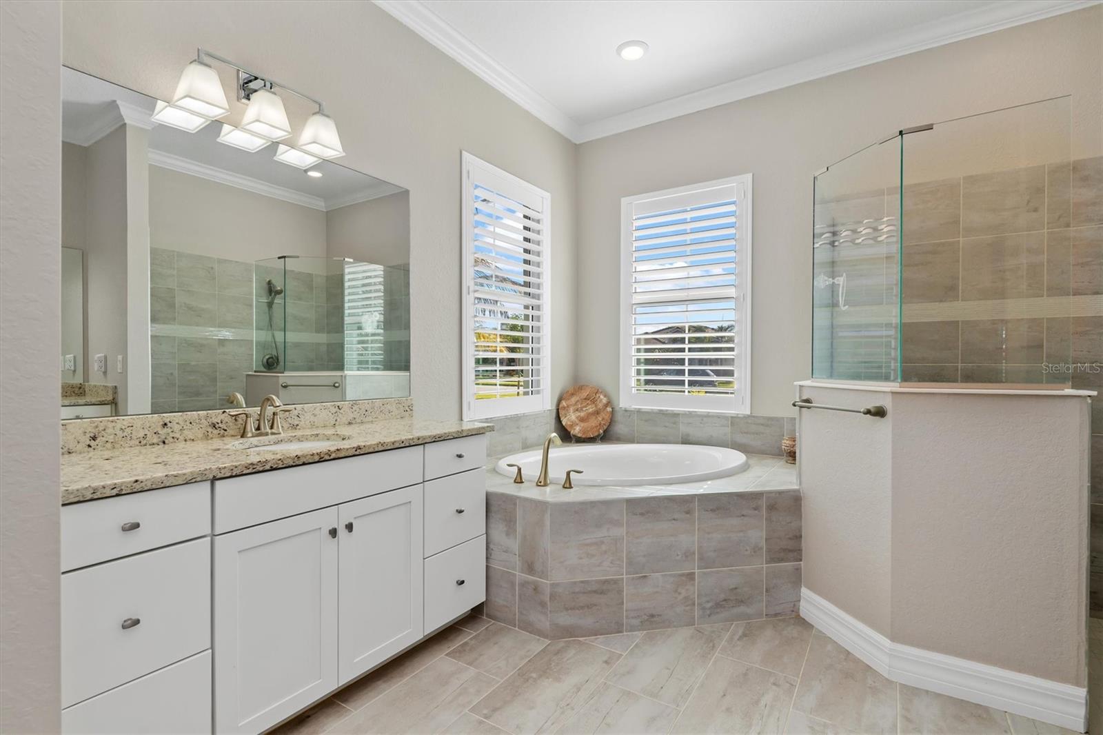 HARBOR WEST - Residential