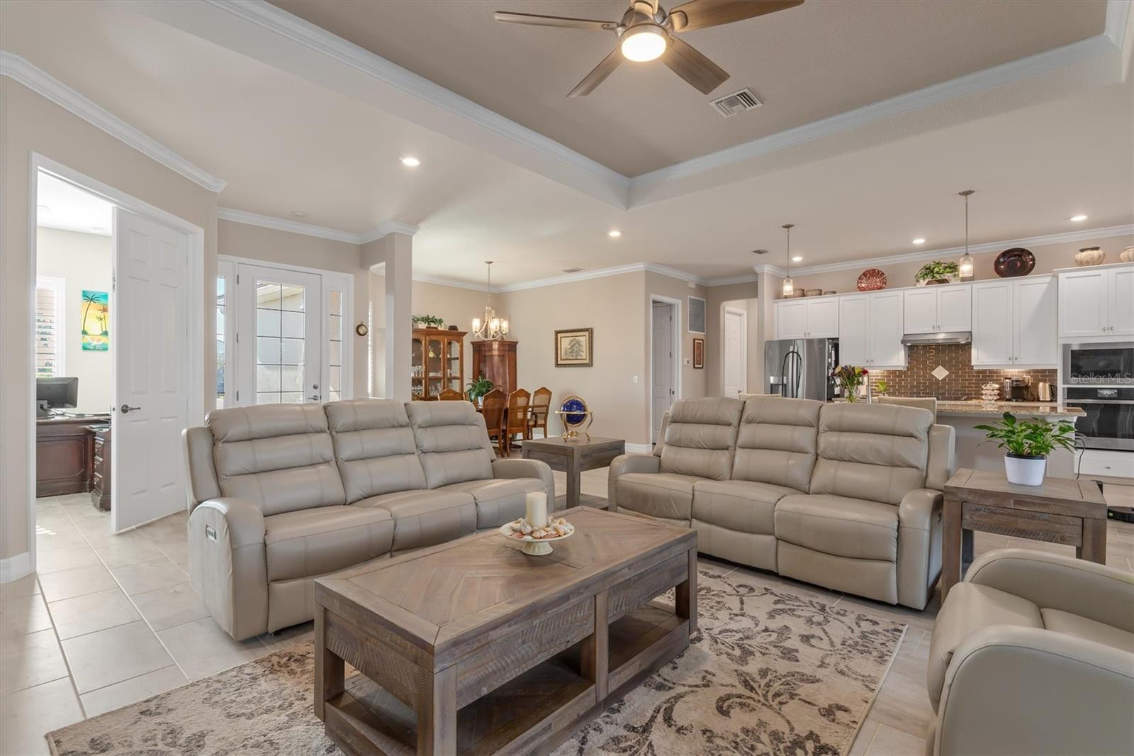 HARBOR WEST - Residential