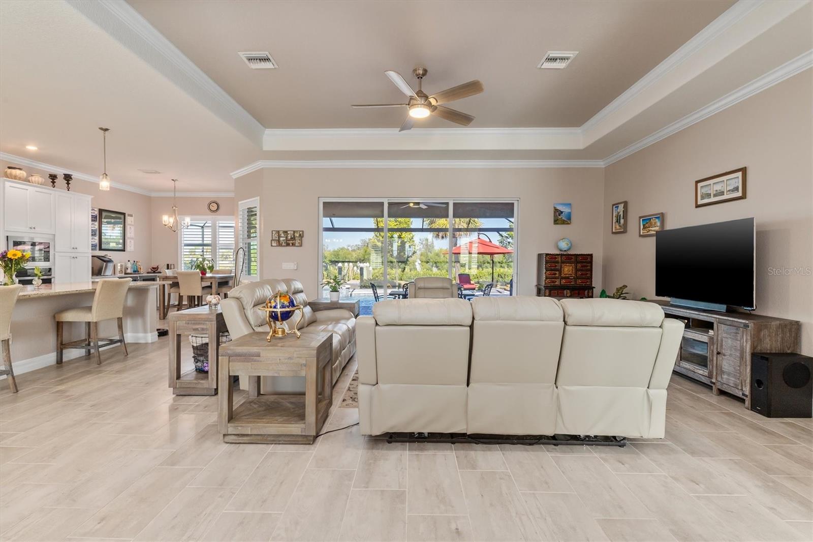 HARBOR WEST - Residential